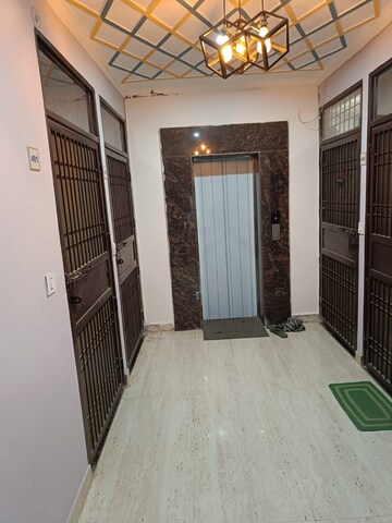 Lift in 2 BHK Builder Floor at DDA Residential Plots Sector XXIII, Sector 23 Dwarka – for Rent