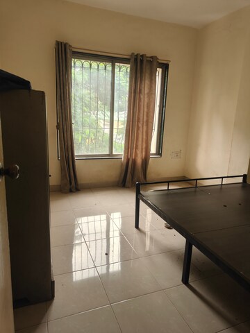 Room in 1.5 BHK Apartment at B. U. Bhandari Planet Millenium Row House, Pimple Saudagar – for Rent