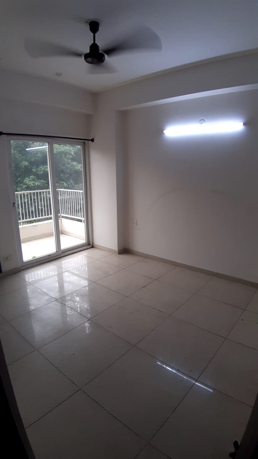 3 BHK 1435 Sq.Ft. Apartment in Ajnara Daffodil