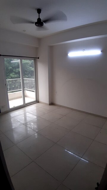 3 BHK Apartment For Rent in Ajnara Daffodil, Sector 137