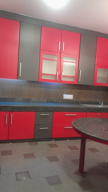 Furnished Amenities in 3 BHK Builder Floor at Unitech South City II, Sector 50 – for Rent