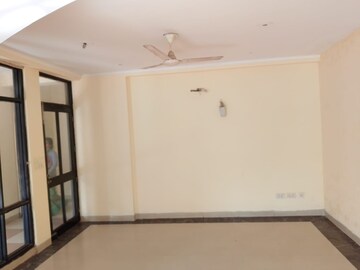 Room in 4 BHK Villa at Sushant Lok 3, Sector 57 – for Rent