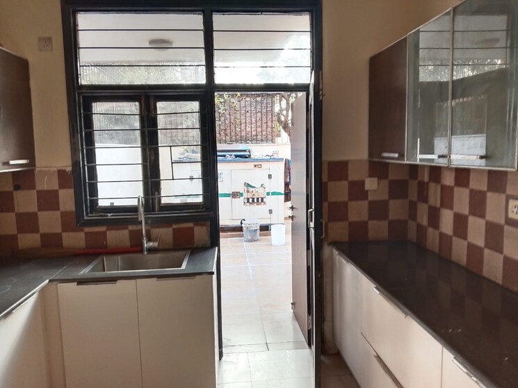 Kitchen, sushant-lok-3 4 Bedroom 3500 Sq.Ft. Villa In Sector 57 Gurgaon 9018784