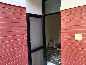 Bathroom in 4 BHK Villa at Sushant Lok 3, Sector 57 – for Rent