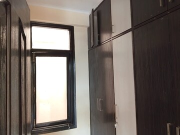 Building Lobby in 4 BHK Villa at Sushant Lok 3, Sector 57 – for Rent