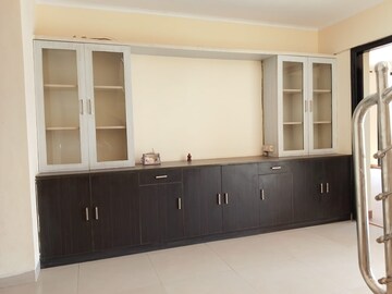Kitchen in 4 BHK Villa at Sushant Lok 3, Sector 57 – for Rent