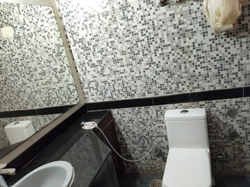 Balcony in 4 BHK Villa at Sushant Lok 3, Sector 57 – for Rent