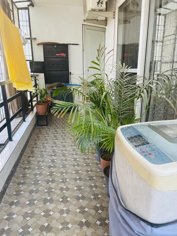 Balcony in 4 BHK Builder Floor at Sushant Lok 2, Sector 57 – for Rent