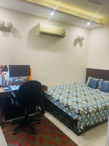Bedroom in 4 BHK Builder Floor at Sushant Lok 2, Sector 57 – for Rent