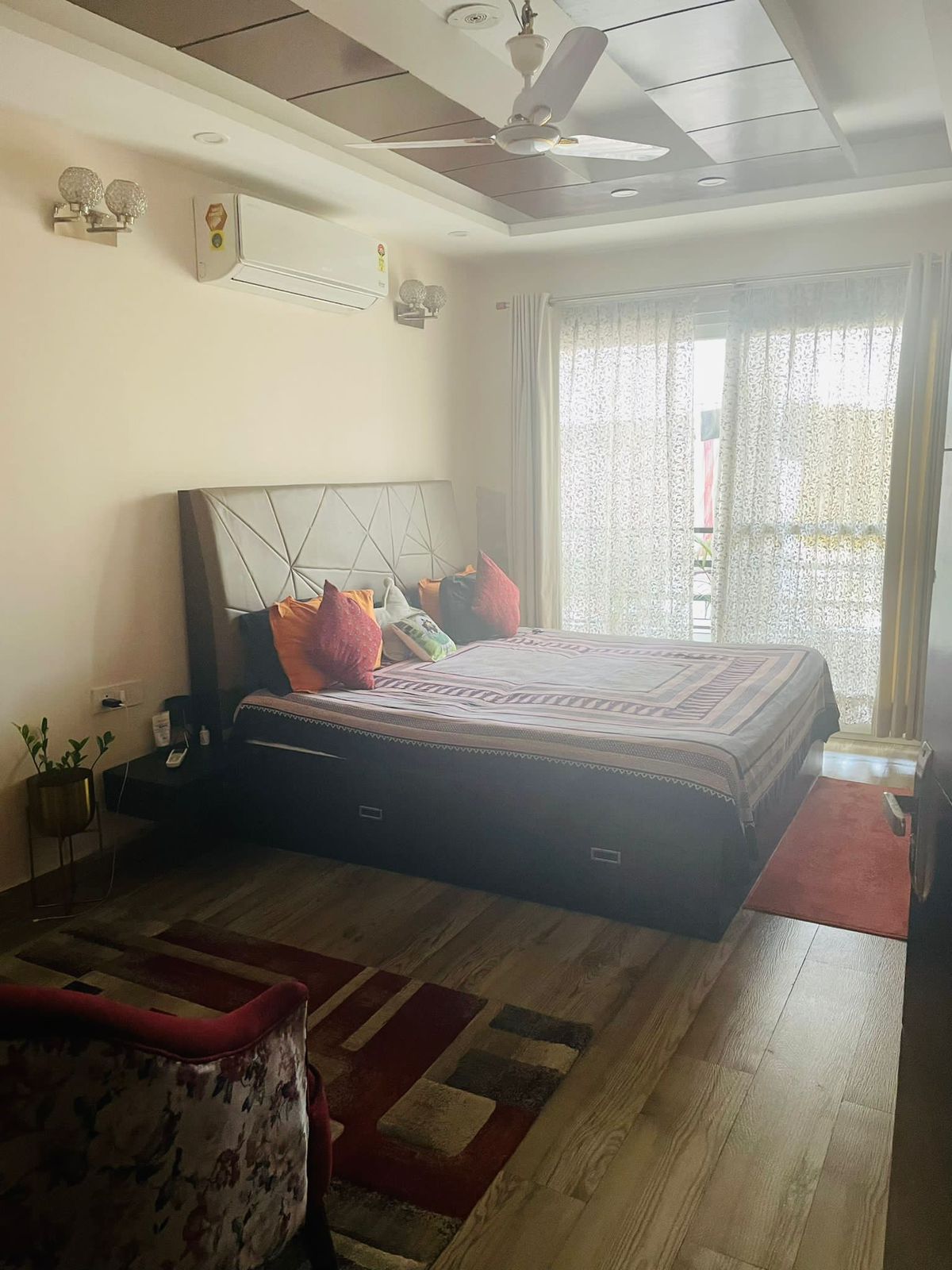 4 BHK + Pooja Room,Servant Room,Study Room,Extra Room Builder Floor For Rent in Sushant Lok 2