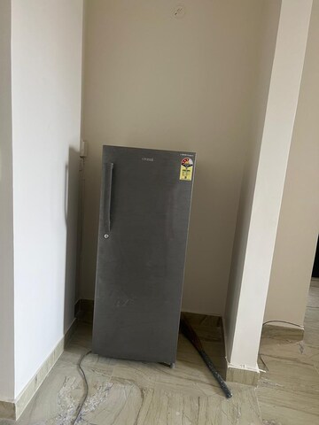 Furnished Amenities in 3 BHK Builder Floor at Sushant Lok 2, Sector 57 – for Rent