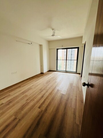 Room in 3 BHK Apartment at Naranpura – for Rent