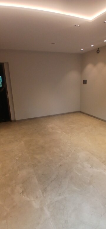 Furnished Amenities in 2 BHK Apartment at Pardis Shingadia, Chembur – for Sale