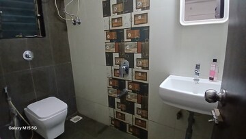 Furnished Amenities in 3 BHK Apartment at Golden Tower Santacruz, Santacruz East – for Rent