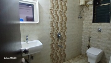 Bathroom in 3 BHK Apartment at Golden Tower Santacruz, Santacruz East – for Rent
