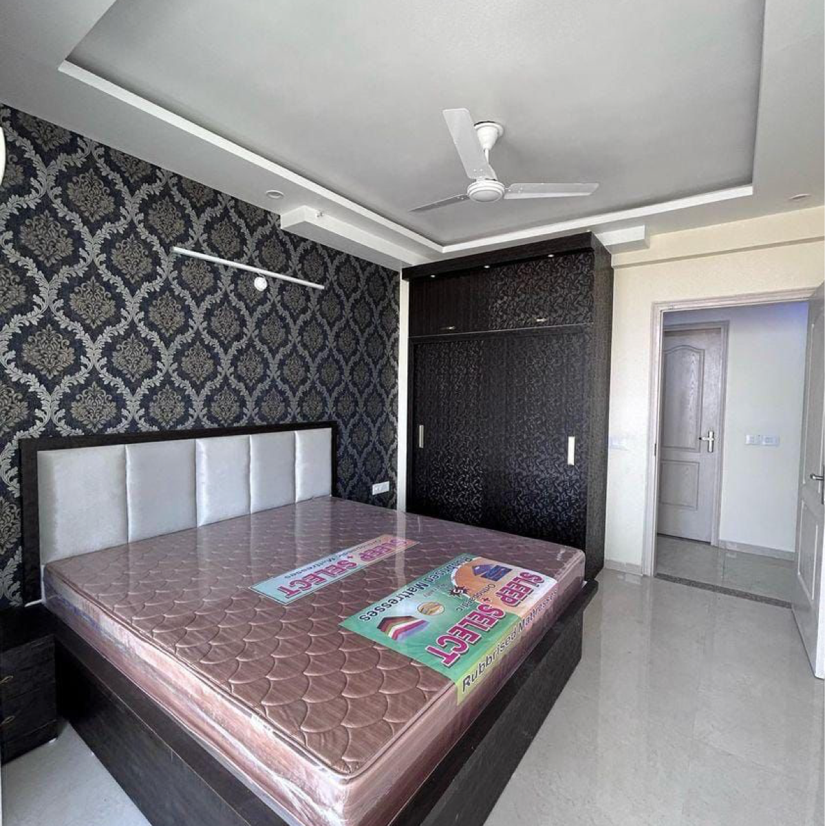 3 BHK + Pooja Room Apartment For Rent in Omaxe The Palace