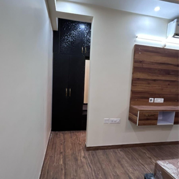Furnished Amenities in 3 BHK Apartment at Omaxe The Palace, Sushant Golf City – for Rent