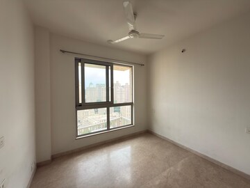 Room in 2 BHK Apartment at Hiranandani Atlantis, Powai – for Rent