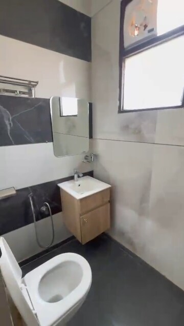 Team Area in 1 BHK Builder Floor at Sector 42 – for Rent