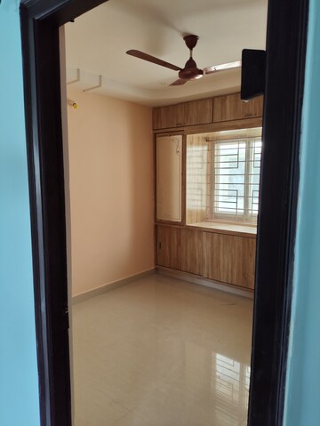 Room in 3 BHK Apartment at Ajit Singh Nagar – for Rent