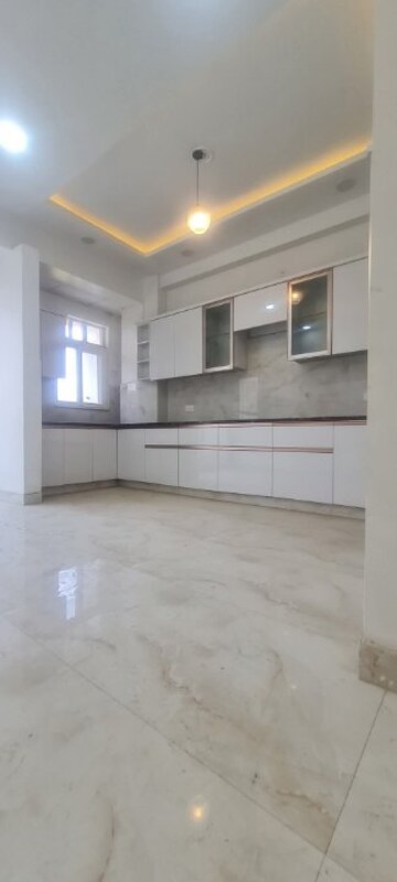 Room in 2 BHK Apartment at Gaurs Cascades, Raj Nagar Extension – for Sale