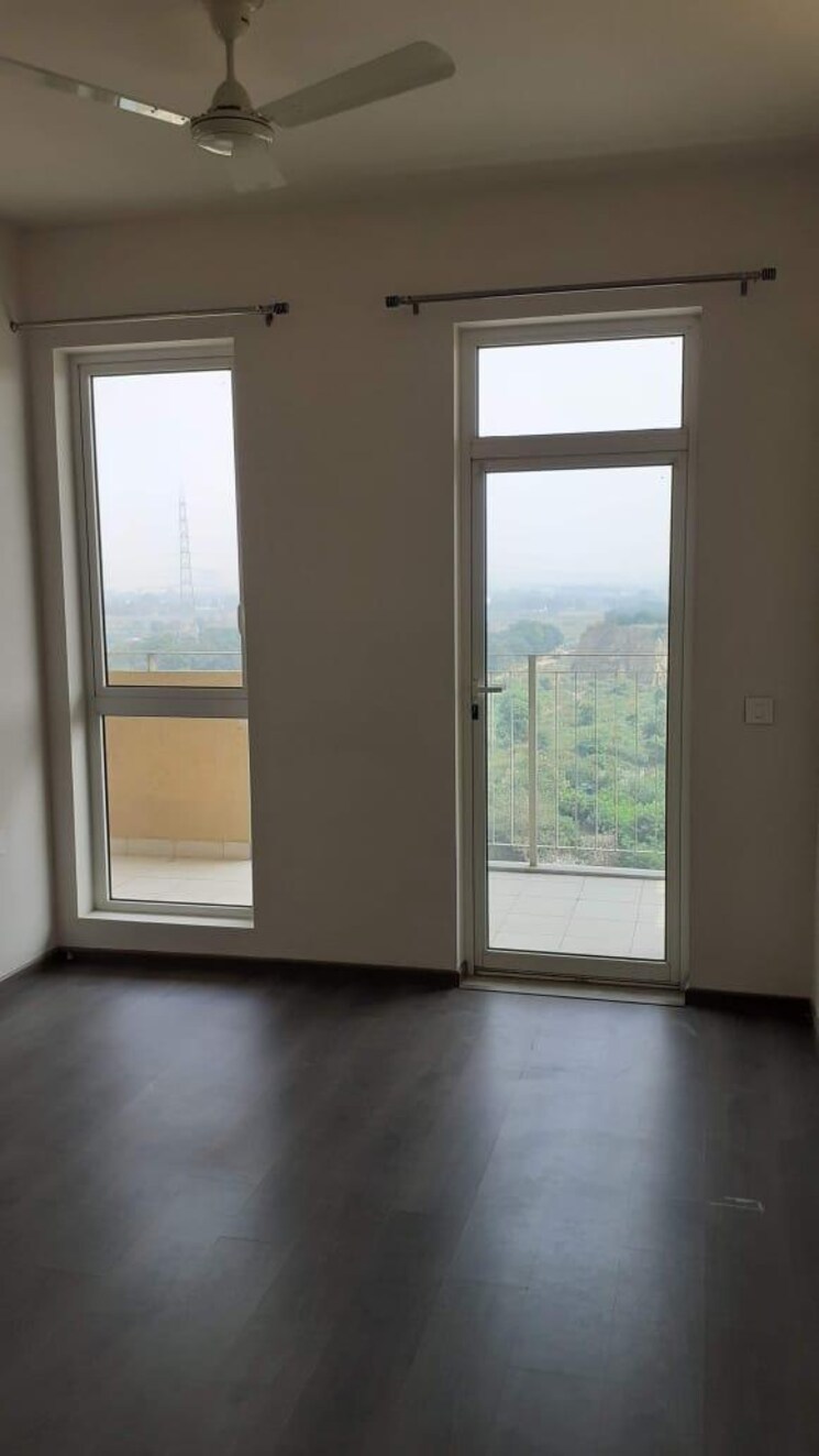 Room, bestech-park-view-spa-next 3 Bedroom 1935 Sq.Ft. Apartment In Sector 67 Gurgaon 9018929