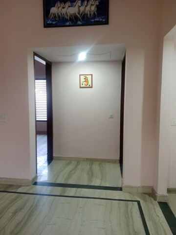 Building Lobby in 3 BHK Independent House at Sector 40 – for Rent