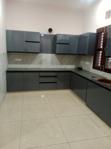 Kitchen in 3 BHK Independent House at Sector 40 – for Rent