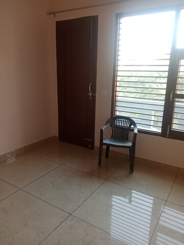 Bedroom in 3 BHK Independent House at Sector 40 – for Rent