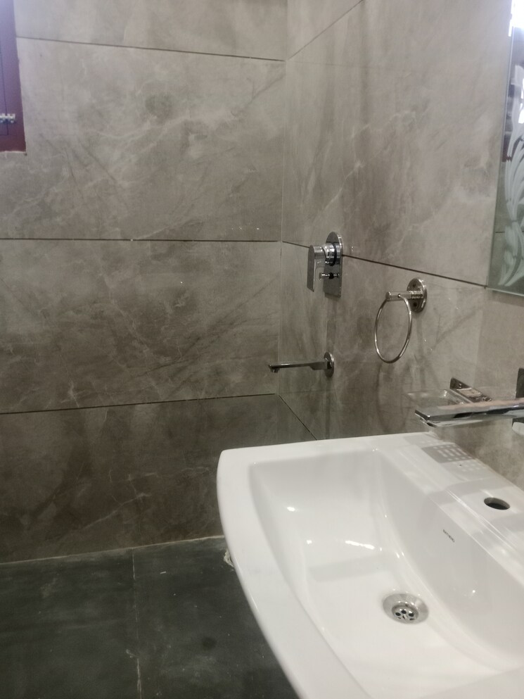 Bathroom, sector 40 3 Bedroom 1805 Sq.Ft. Independent House In Sector 40 Panipat 9018944