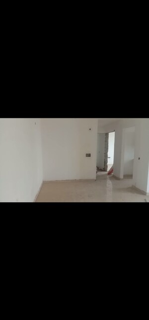 Room in 3 BHK Builder Floor at Omaxe Lake, North Mullanpur – for Sale