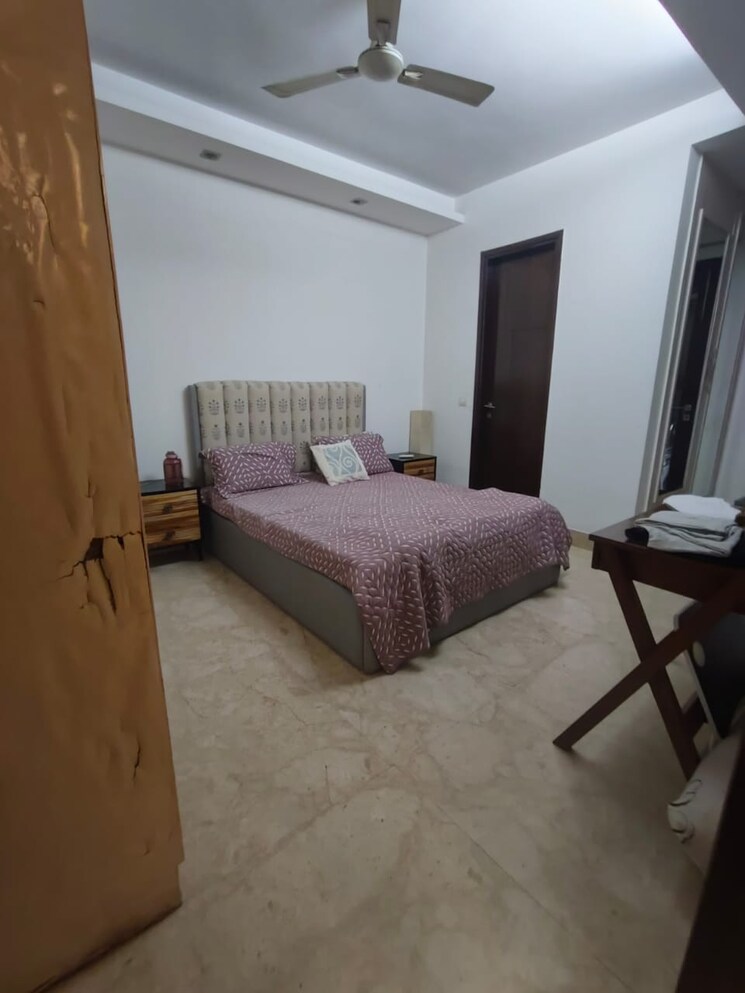 Living Room, greater kailash part 3 3 Bedroom 217 Sq.Yd. Builder Floor In Greater Kailash Part 3 Delhi 9018982