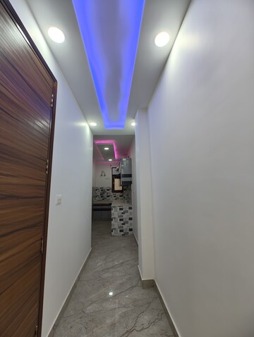 Building Lobby in 3 BHK Builder Floor at Govindpuri – for Sale