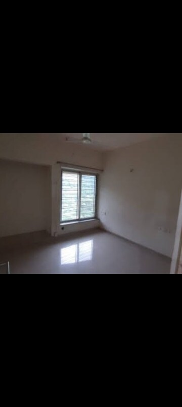 Room in 2 BHK Apartment at Kalpataru Hills, Manpada – for Sale