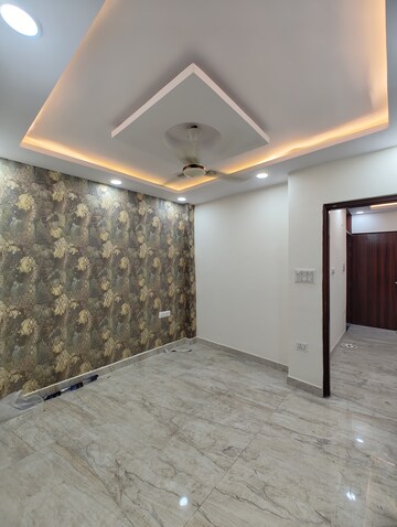 Room in 2 BHK Builder Floor at Govindpuri – for Rent