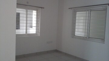 Room in 2.5 BHK Apartment at Frontline Seven, Kokapet – for Rent