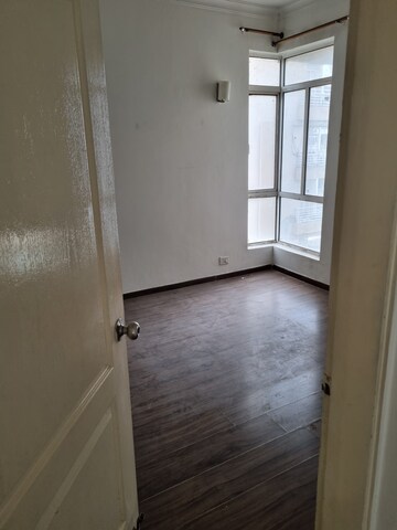 Room in 2 BHK Apartment at Raheja Atharva, Sector 109 – for Rent