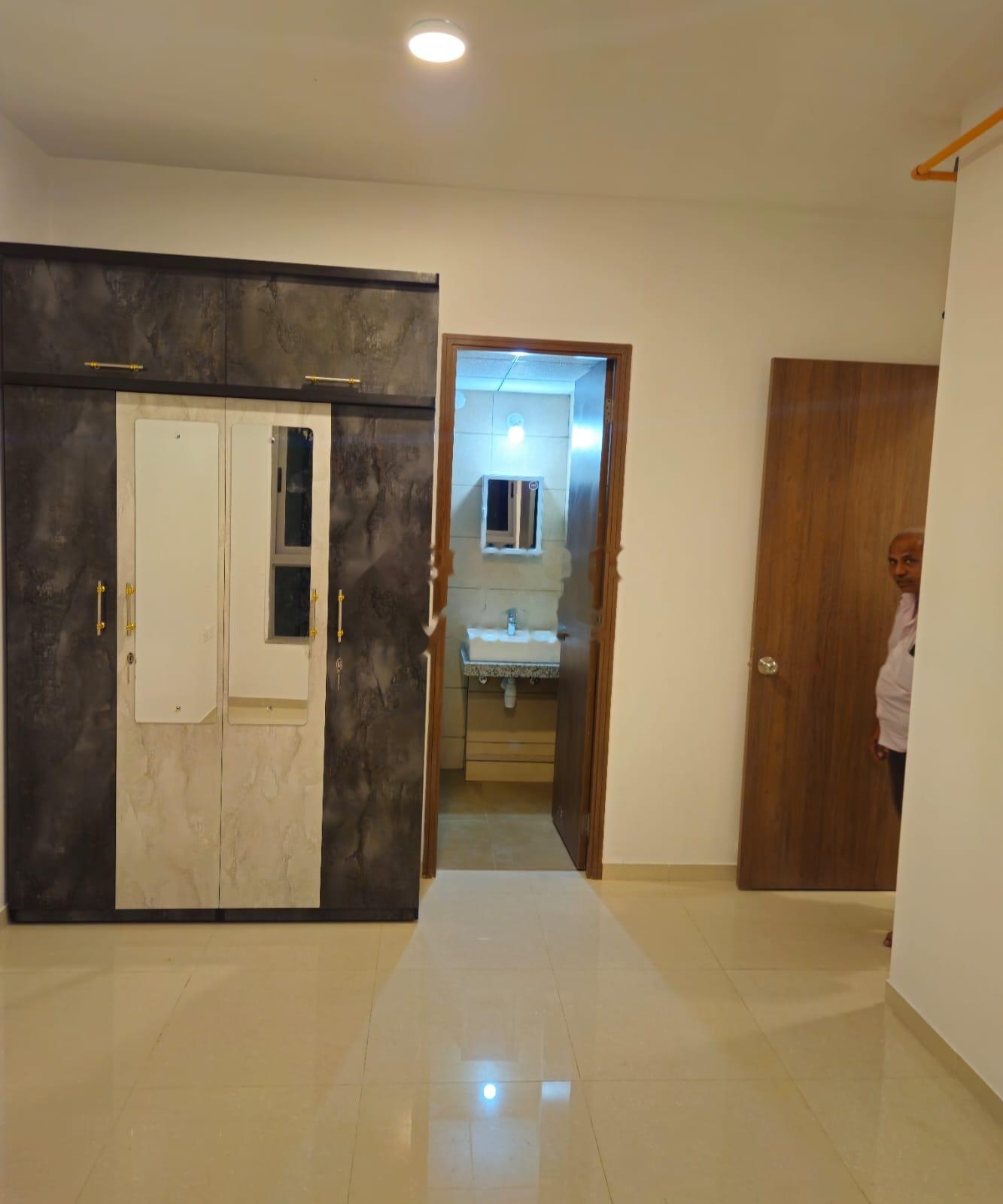 1 BHK Apartment For Rent in Kalpataru Immensa