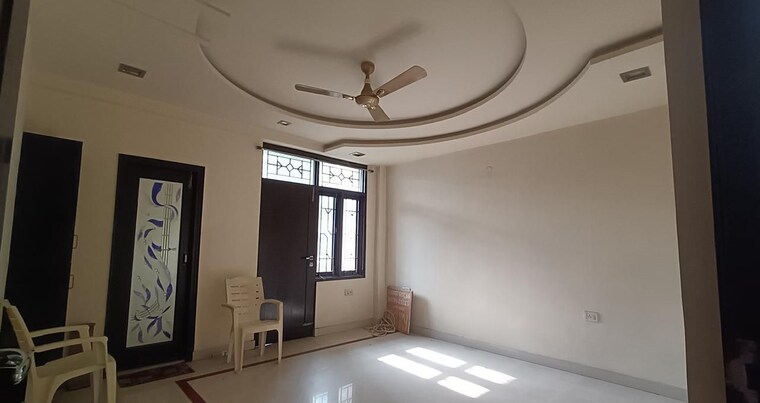 Room, civil lines 6+ Bedroom 2500 Sq.Ft. Villa In Civil Lines Kanpur 9019240