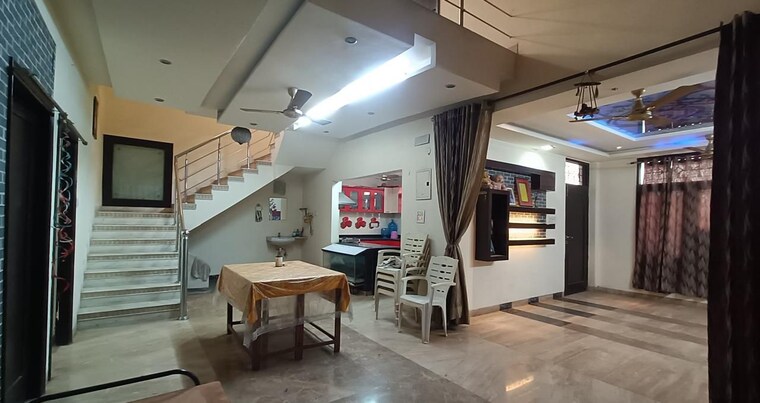 Gym, civil lines 6+ Bedroom 2500 Sq.Ft. Villa In Civil Lines Kanpur 9019240