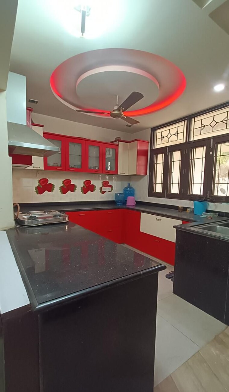 Kitchen, civil lines 6+ Bedroom 2500 Sq.Ft. Villa In Civil Lines Kanpur 9019240