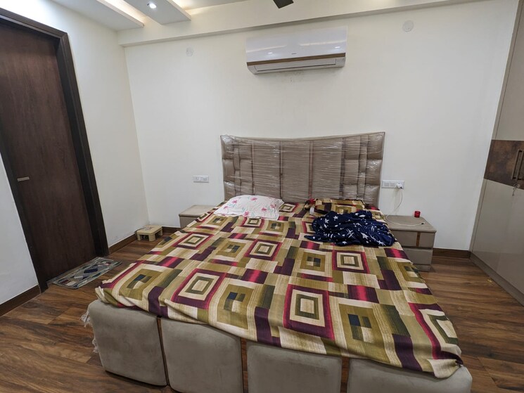 Bedroom, rwa-residential-society-sector-46 3 Bedroom 204 Sq.Yd. Builder Floor In Sector 46 Gurgaon 9019269