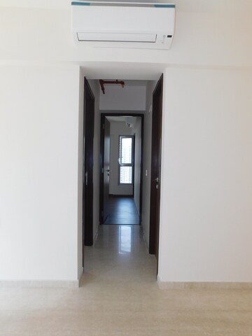 Room in 2 BHK Apartment at Piramal Vaikunth, Balkum Pada – for Sale