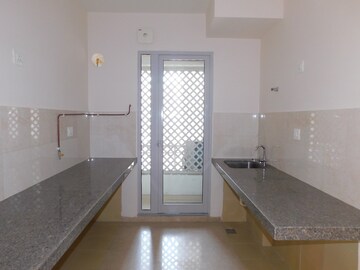 Room in 2 BHK Apartment at Piramal Vaikunth, Balkum Pada – for Sale