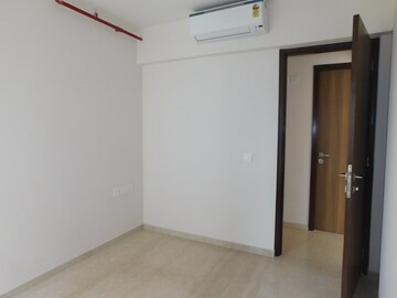 Room in 2 BHK Apartment at Piramal Vaikunth, Balkum Pada – for Sale
