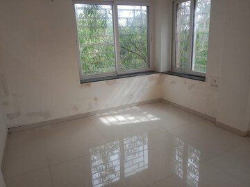 Room in 2 BHK Apartment at Venkateshwara Fragrancia, Koregaon – for Rent