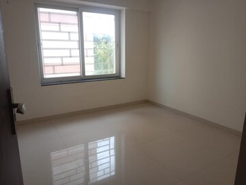 Room in 2 BHK Apartment at Venkateshwara Fragrancia, Koregaon – for Rent
