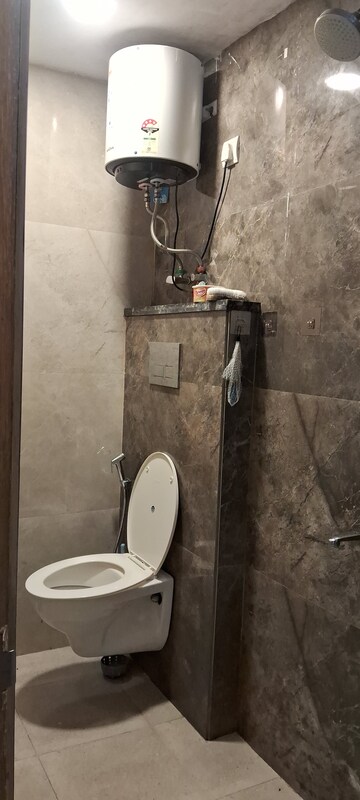 Bathroom in 1.5 BHK Apartment at Sarita Vihar – for Rent
