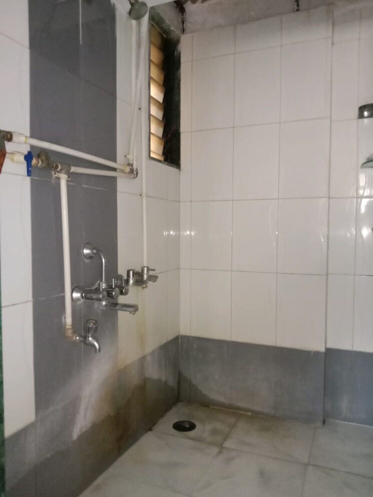 Bathroom, bhakti-park-anand-nagar 1 Bedroom 450 Sq.Ft. Apartment In Anand Nagar Thane 9019321