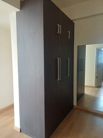 Room in 2 BHK Apartment at Emaar The Palm Drive-Palm Studios, Sector 66 – for Rent